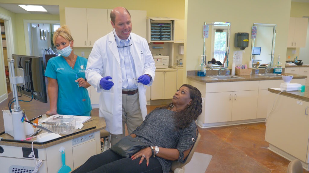 Bennett Orthodontics is here to teach you more about extraction vs. non-extraction therapy and which may be right for you.